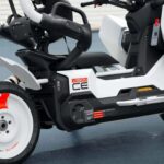 BMW Vision CE: A Self-Balancing Scooter with Built-in Safety Cage
