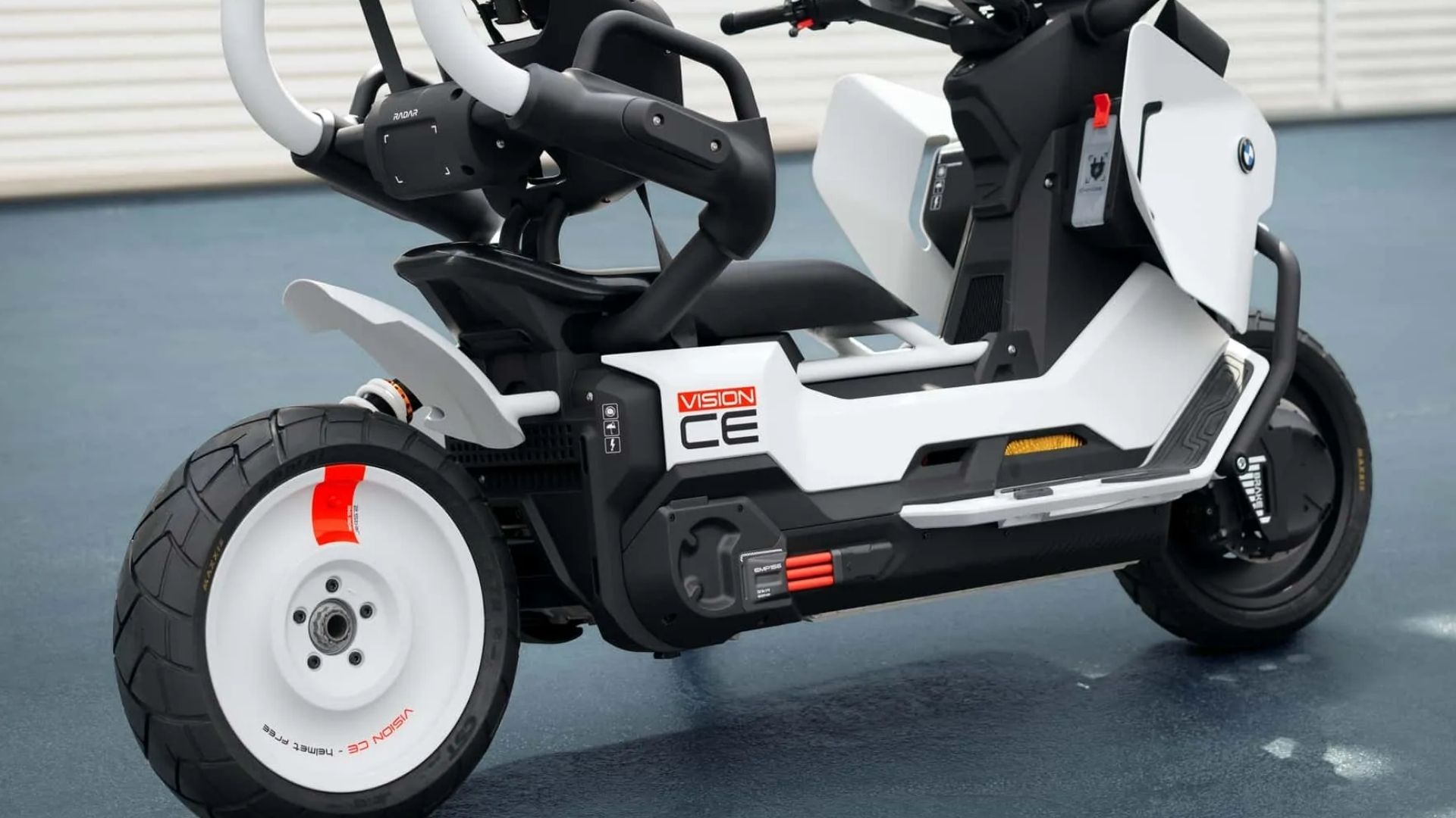 BMW Vision CE: A Self-Balancing Scooter with Built-in Safety Cage